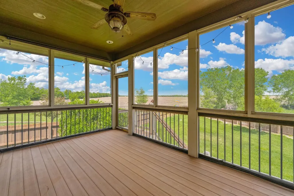 2522 N Graystone Circle Wichita KS 67228-8039