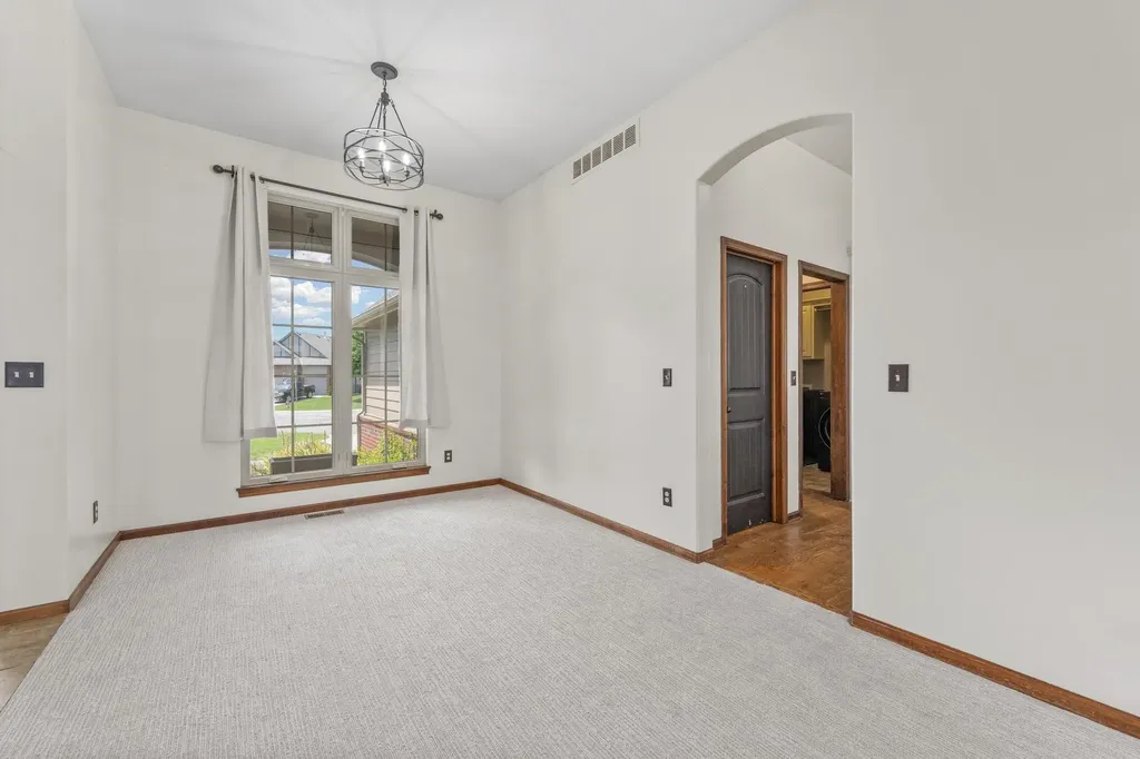 2522 N Graystone Circle Wichita KS 67228-8039