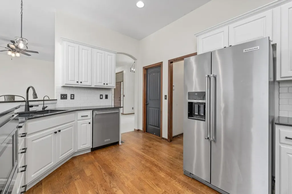 2522 N Graystone Circle Wichita KS 67228-8039