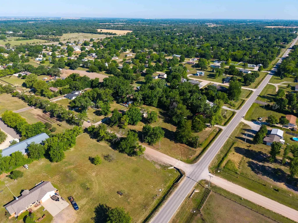 1600 E 87th Street S Haysville KS 67060
