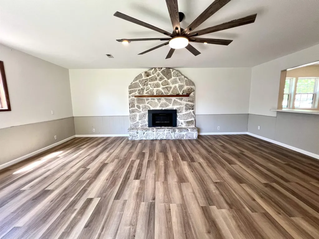 1124 N 7th Arkansas City KS 67005