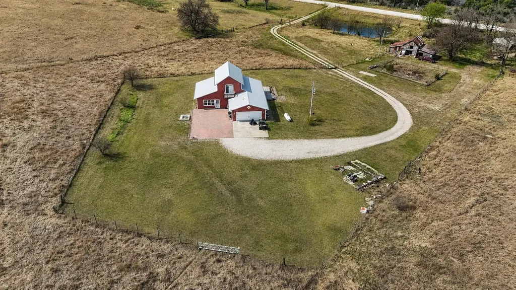 33225 Wabaunsee Alma KS 66401