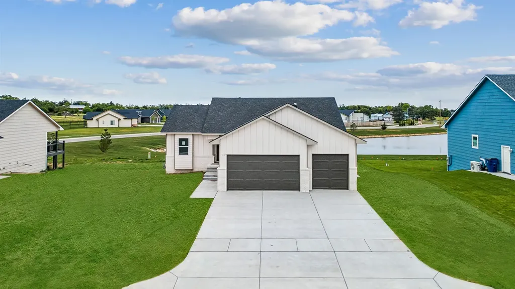 1117 W Trek Circle Goddard KS 67052