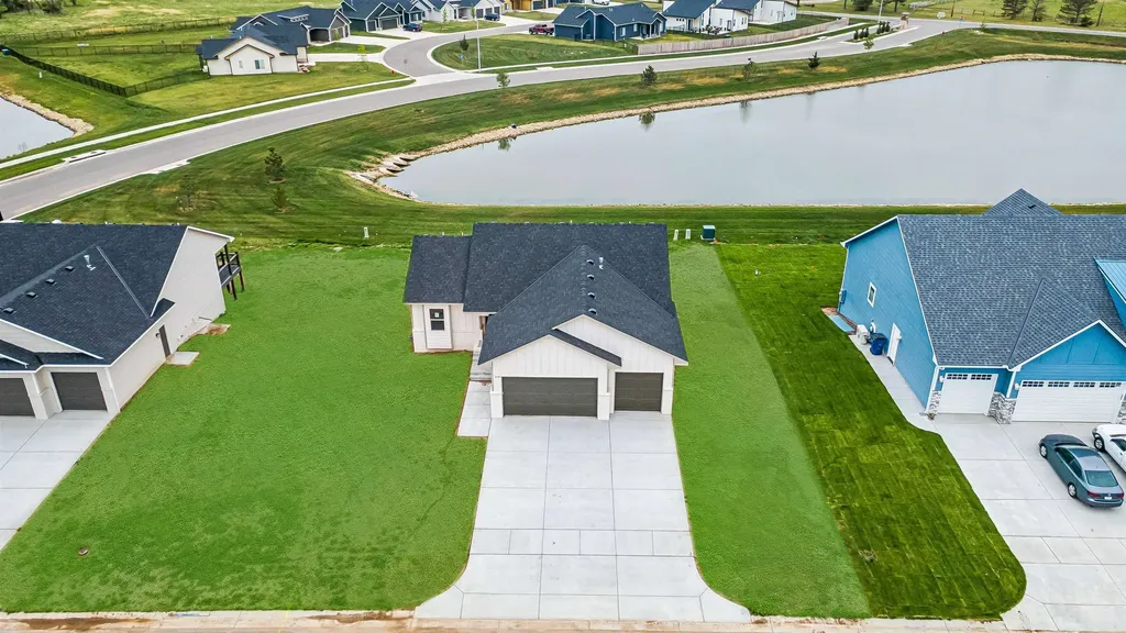 1117 W Trek Circle Goddard KS 67052
