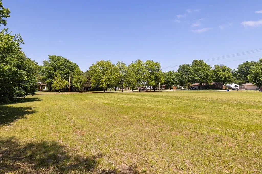2107 N 135th Wichita KS 67235