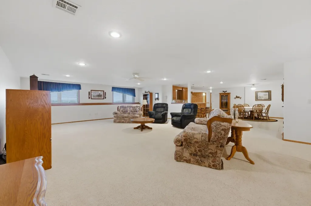 125 N 263rd Garden Plain KS 67050
