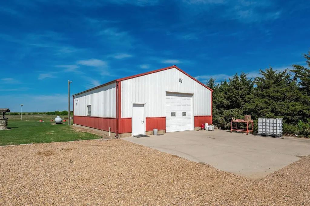 125 N 263rd Garden Plain KS 67050