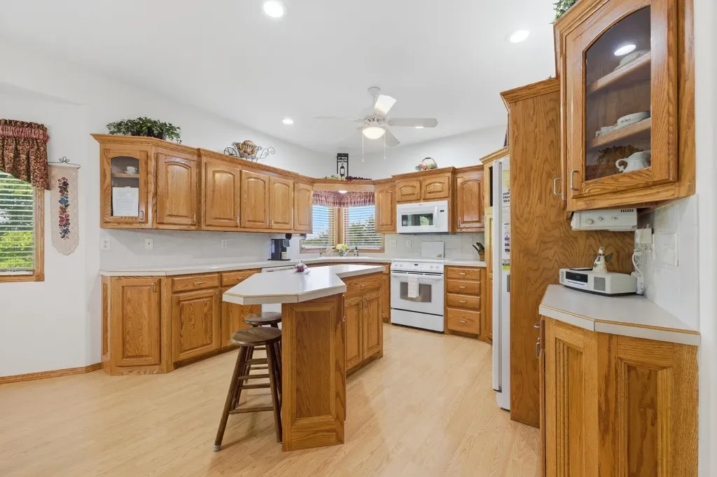 125 N 263rd Garden Plain KS 67050