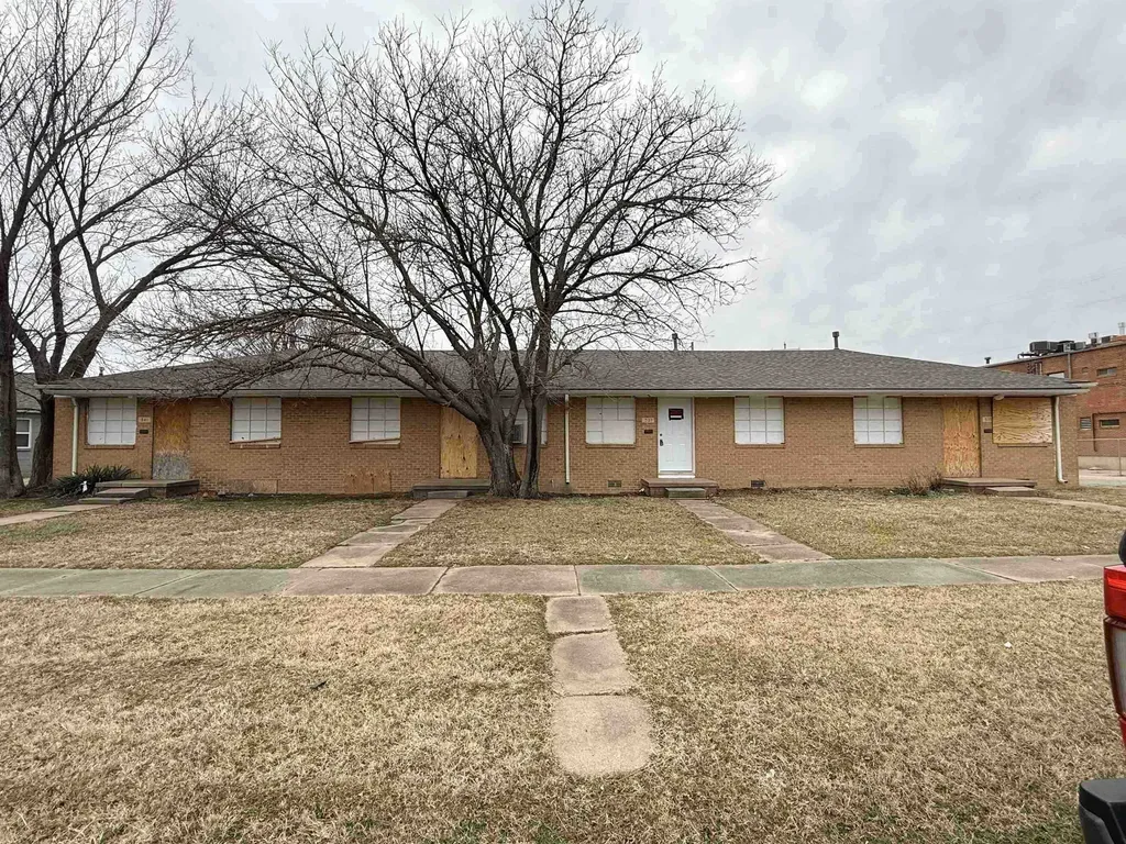 535 S Hunter Wichita KS 67207