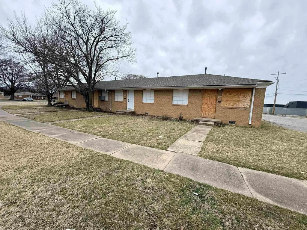 535 S Hunter Wichita KS 67207