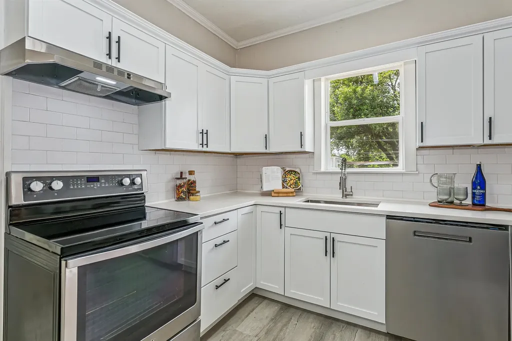 2122 S Exchange Street Wichita KS 67213
