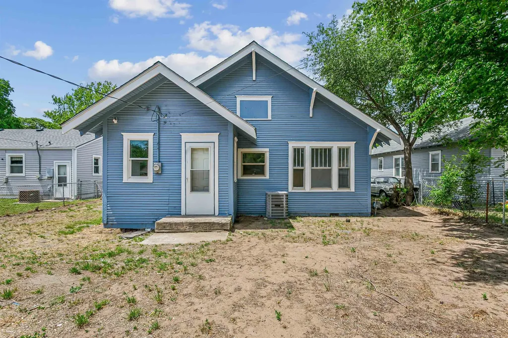 2122 S Exchange Street Wichita KS 67213