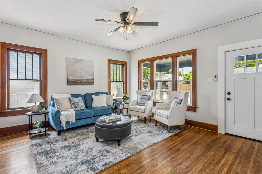 2122 S Exchange Street Wichita KS 67213