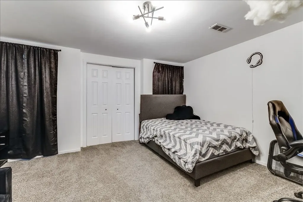 2213 N Fallen Tree Court Derby KS 67037
