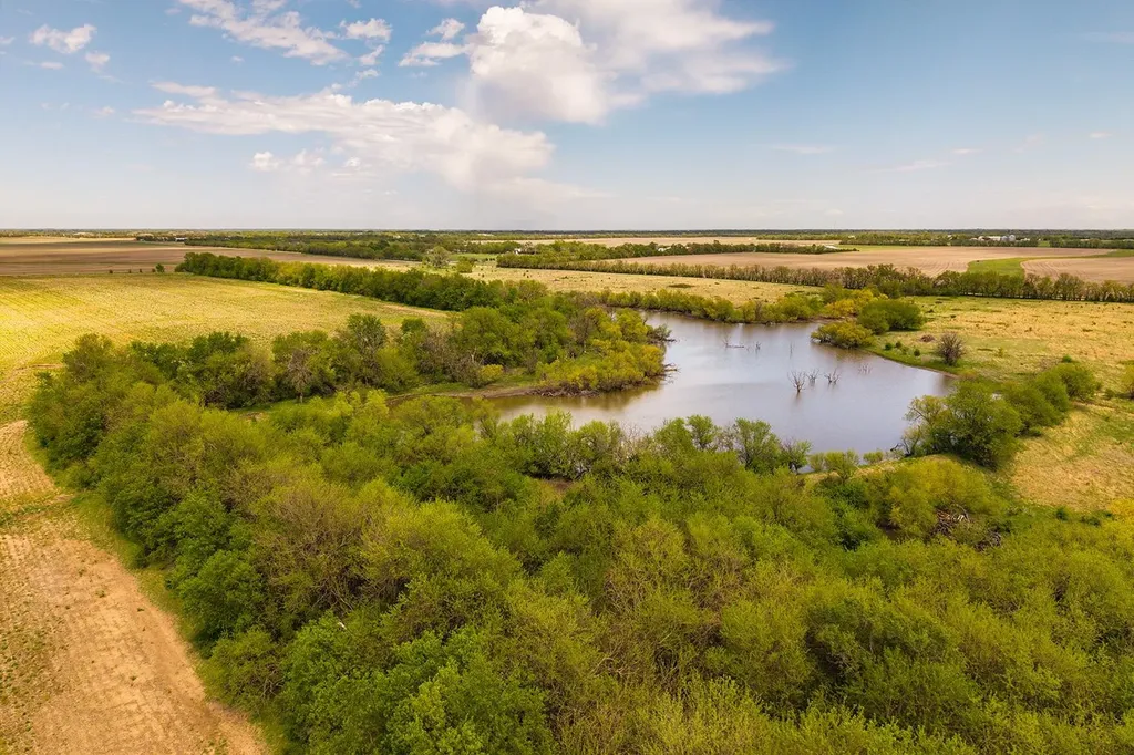 41+/- Acres At E 47th St S & S 127th Street E Derby KS 67037