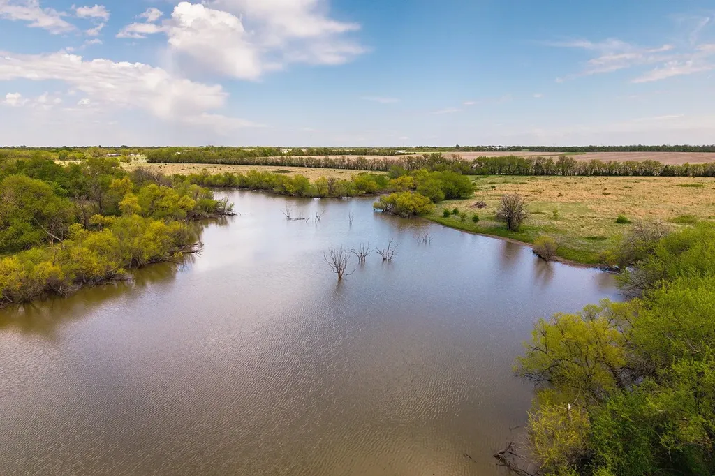 41+/- Acres At E 47th St S & S 127th Street E Derby KS 67037