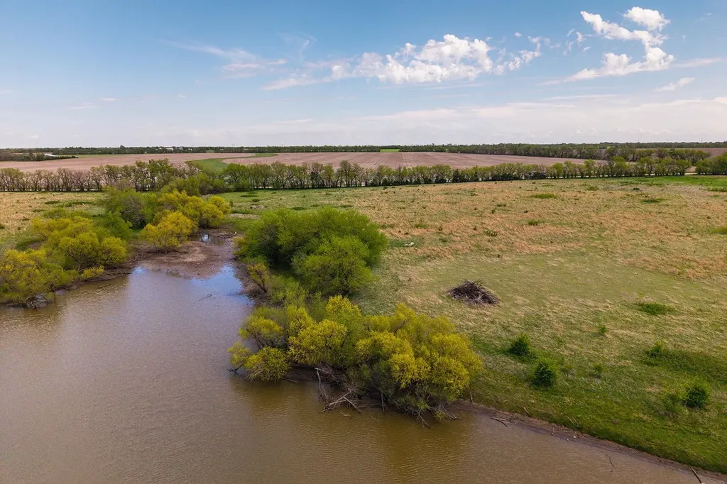 41+/- Acres At E 47th St S & S 127th Street E Derby KS 67037