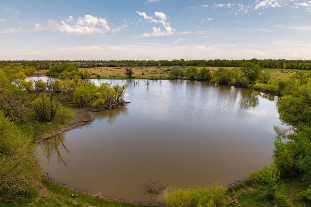 41+/- Acres At E 47th St S & S 127th Street E Derby KS 67037