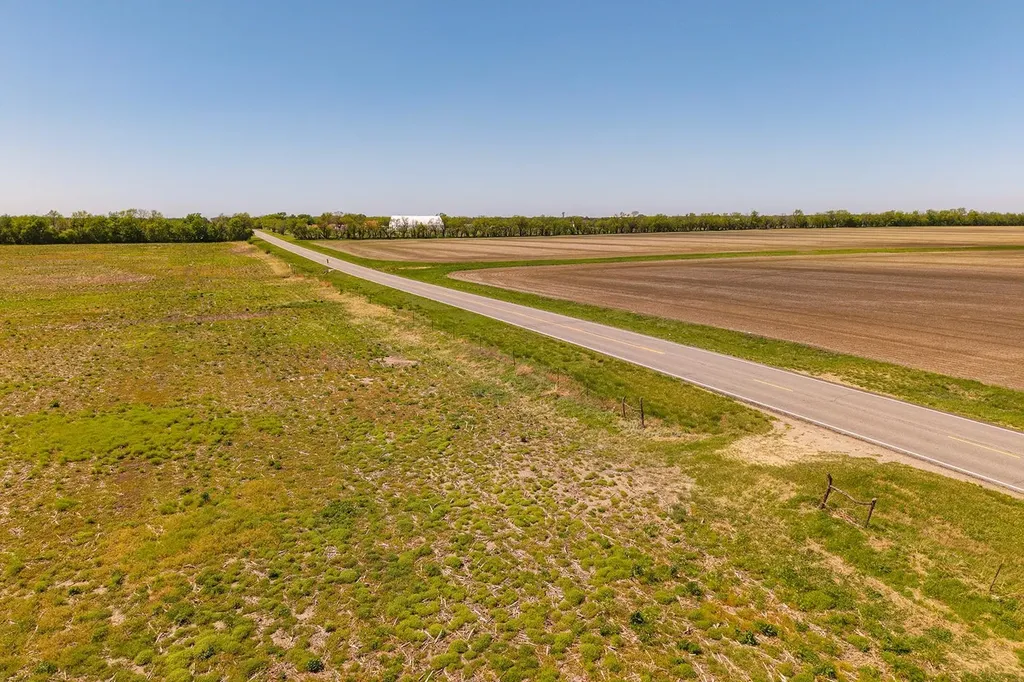 31+/- Acres At E 47th St S & S 127th Street E Derby KS 67037