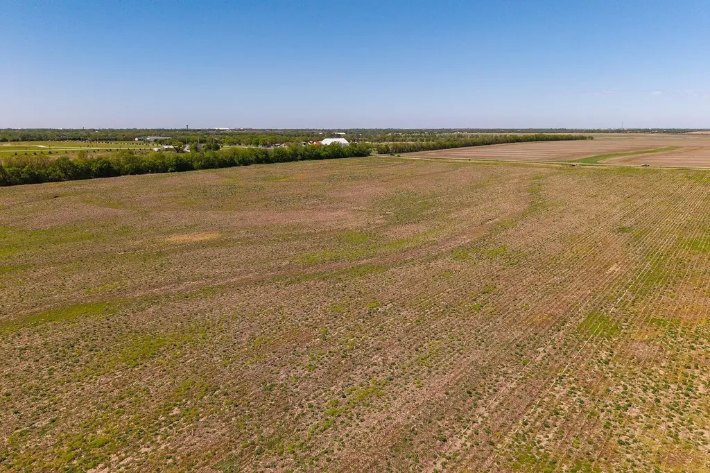 31+/- Acres At E 47th St S & S 127th Street E Derby KS 67037