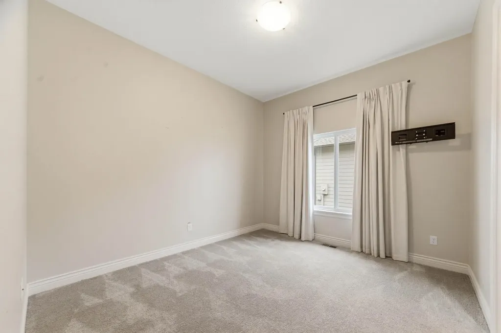 2509 N Paradise Circle Wichita KS 67205