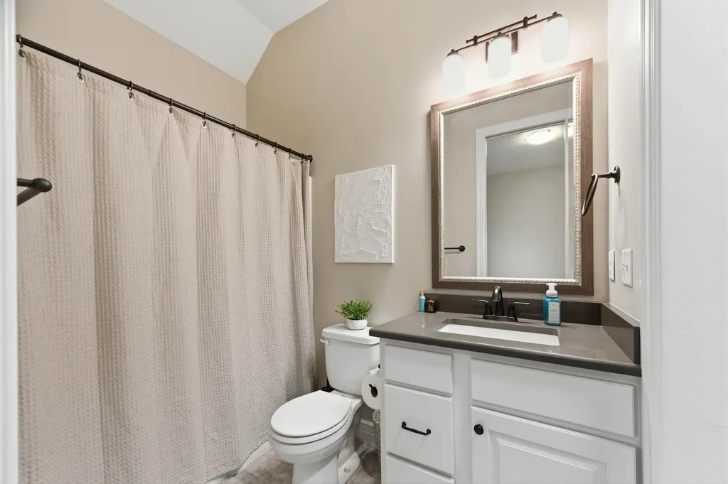 2509 N Paradise Circle Wichita KS 67205
