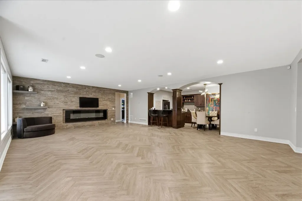 2509 N Paradise Circle Wichita KS 67205