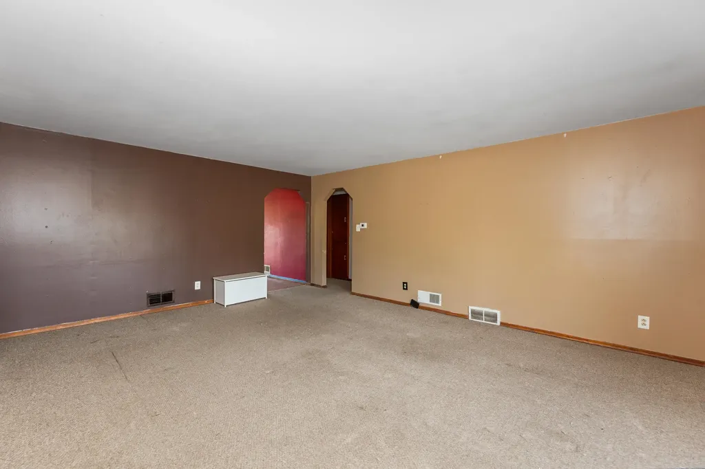 202 W 25th Avenue Hutchinson KS 67502