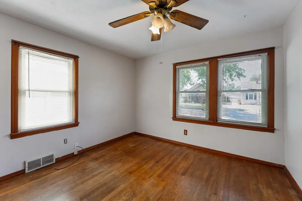 202 W 25th Avenue Hutchinson KS 67502