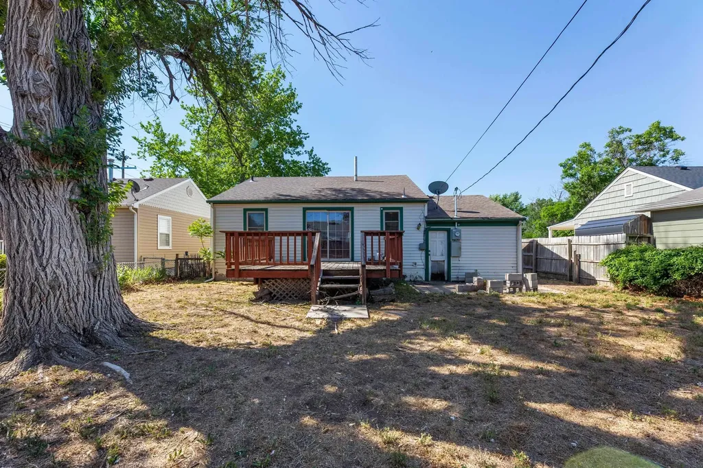 202 W 25th Avenue Hutchinson KS 67502