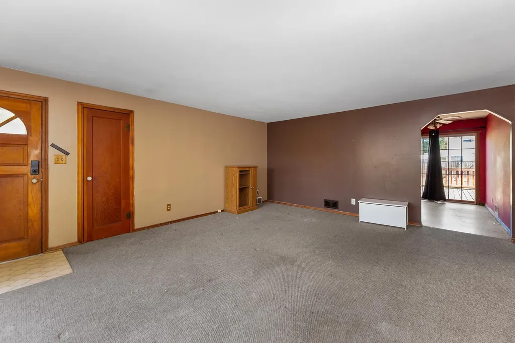 202 W 25th Avenue Hutchinson KS 67502