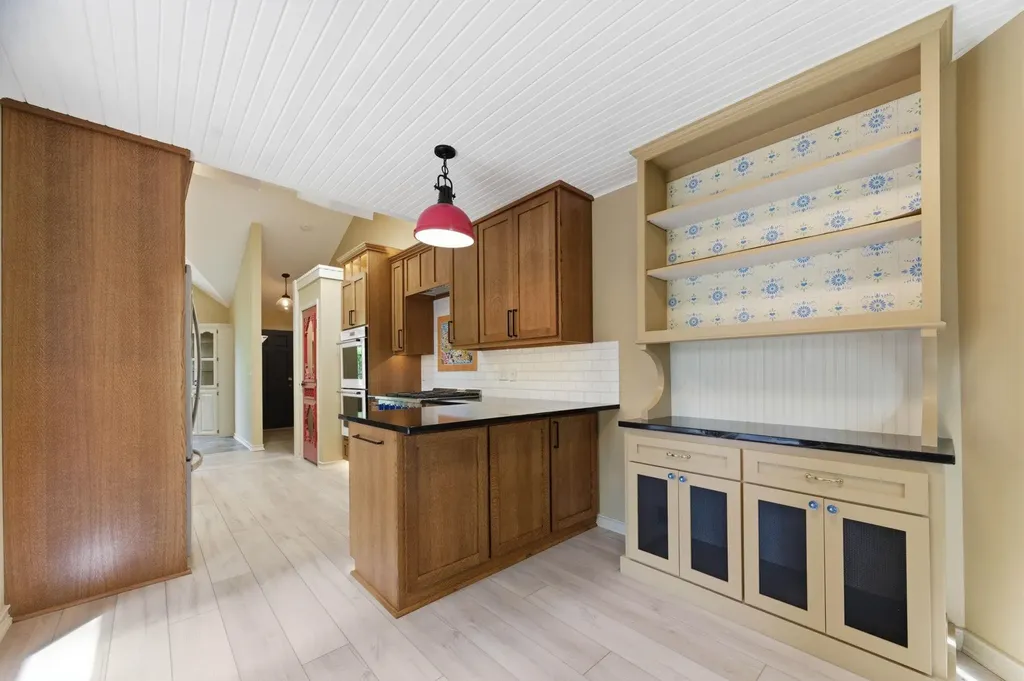 1226 N Briarwood Court Derby KS 67037