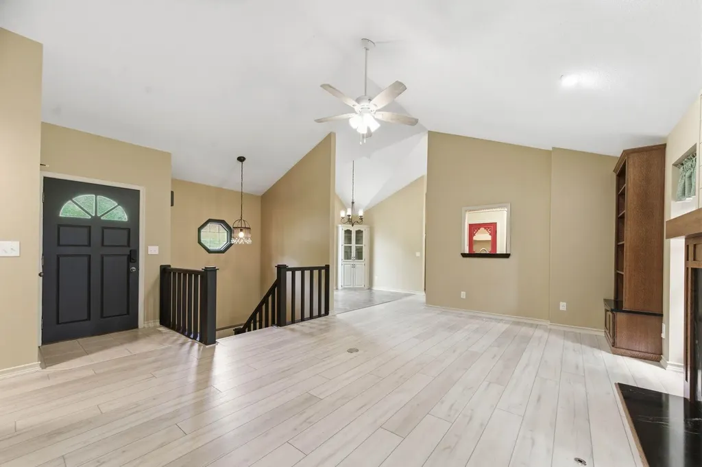 1226 N Briarwood Court Derby KS 67037