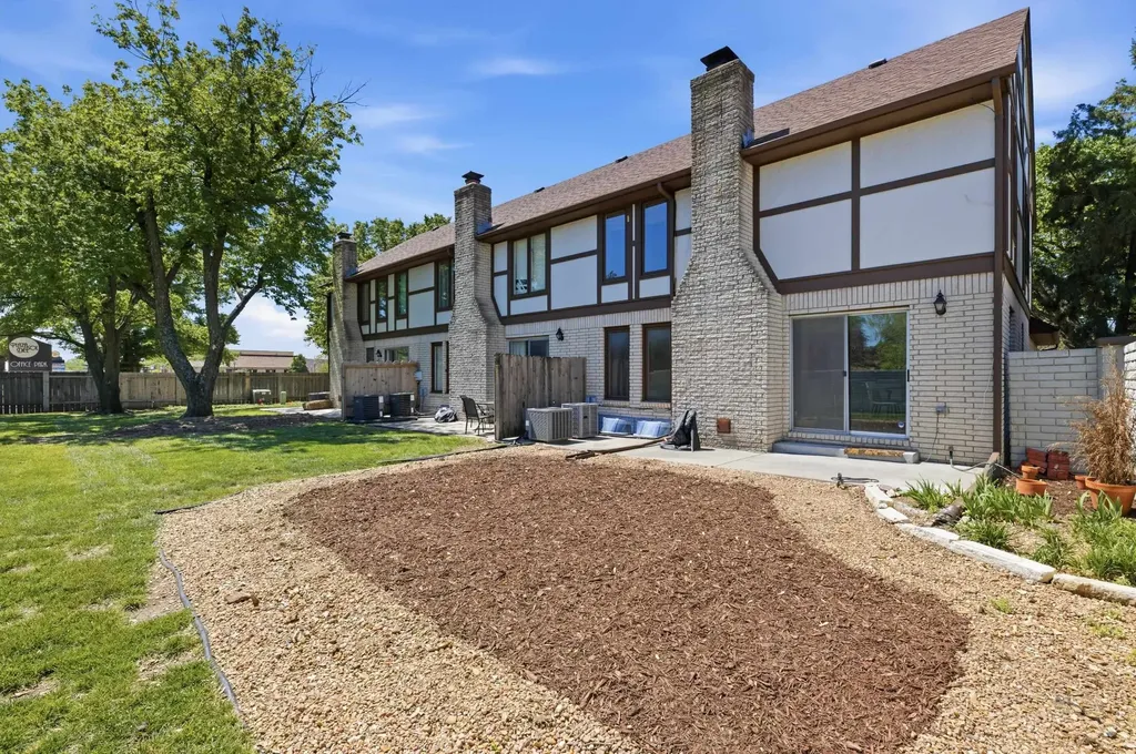 641 N Woodlawn Boulevard Wichita KS 67208