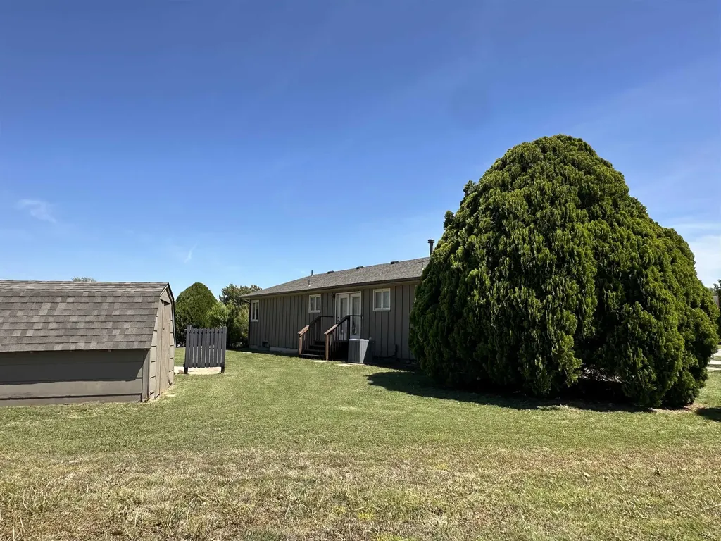 2 Crown Circle Anthony KS 67003