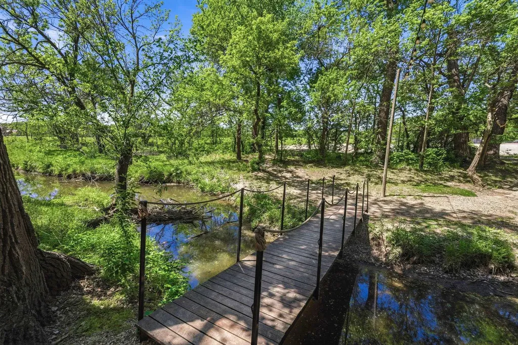 2959 Arapaho Road Hesston KS 67062