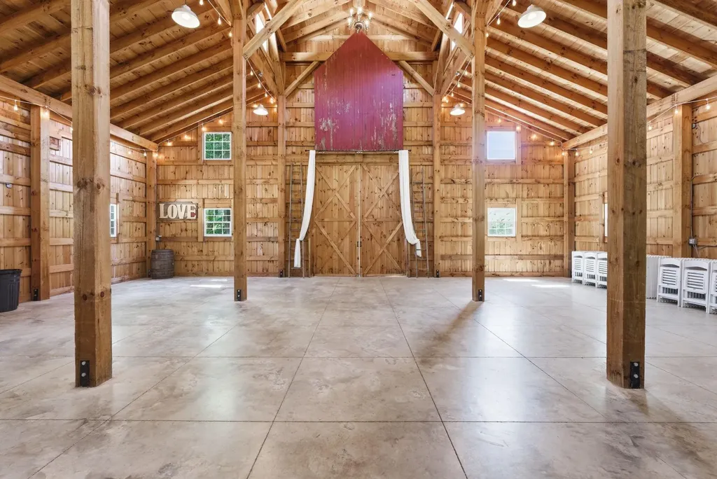 2959 Arapaho Road Hesston KS 67062