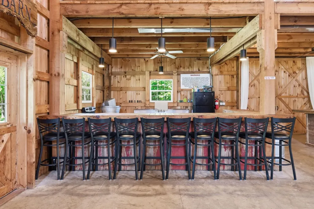 2959 Arapaho Road Hesston KS 67062