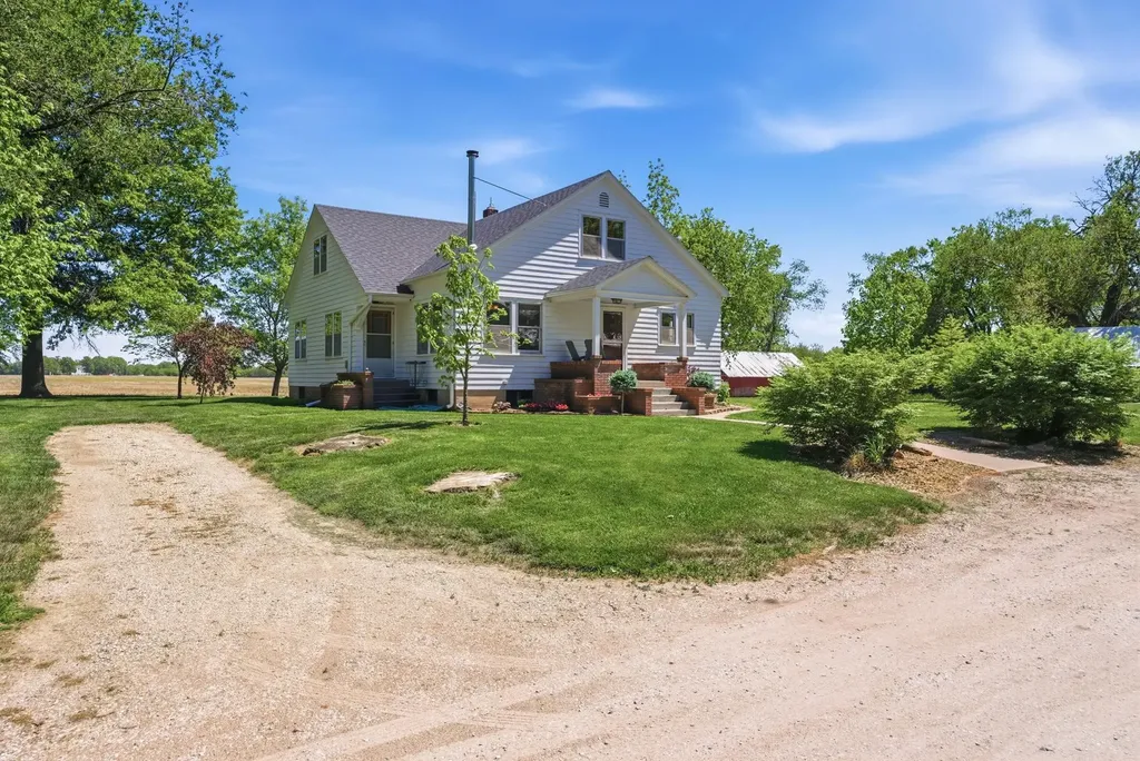 2959 Arapaho Road Hesston KS 67062
