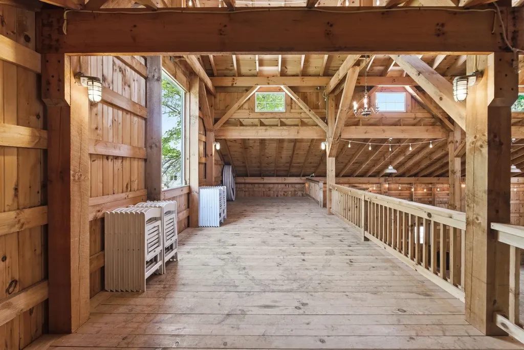 2959 Arapaho Road Hesston KS 67062