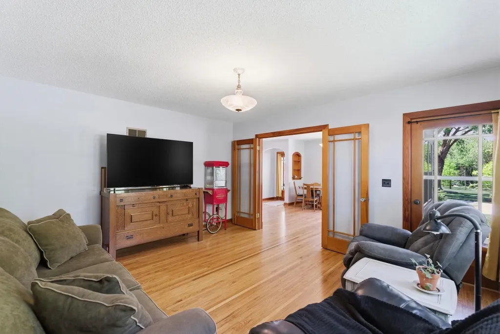 2959 Arapaho Road Hesston KS 67062