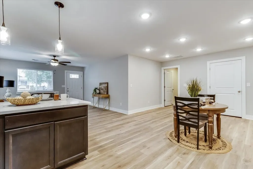 1932 S Mosley Wichita KS 67211