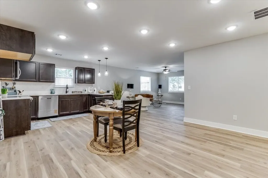1932 S Mosley Wichita KS 67211