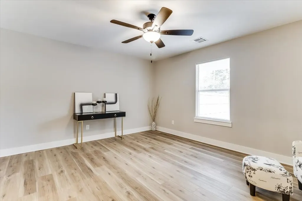 1932 S Mosley Wichita KS 67211