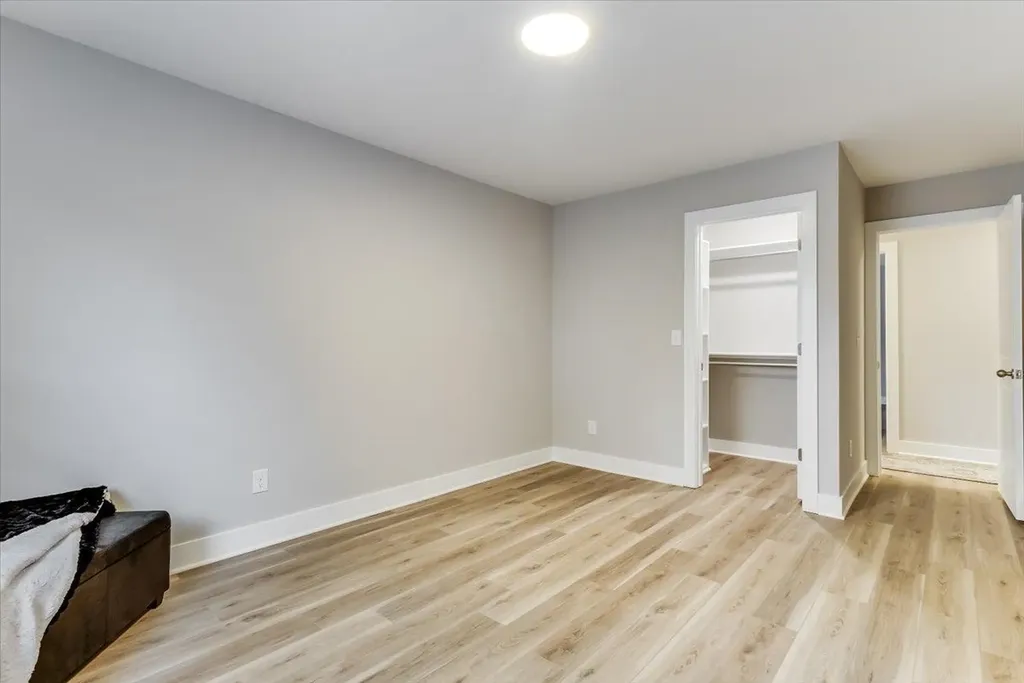 1932 S Mosley Wichita KS 67211