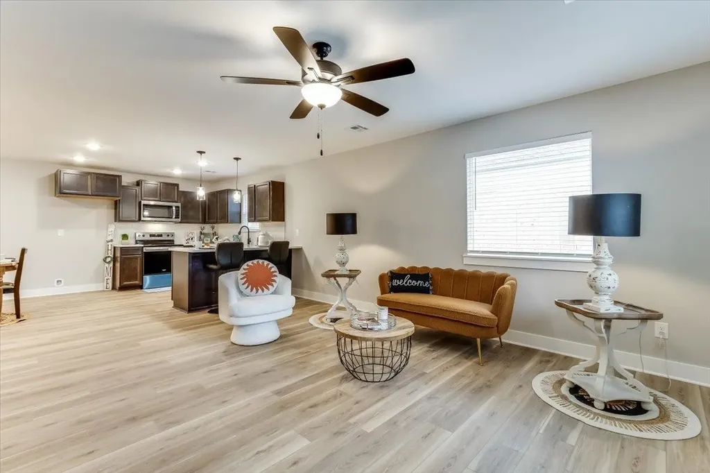 1932 S Mosley Wichita KS 67211