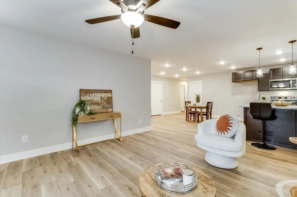 1932 S Mosley Wichita KS 67211