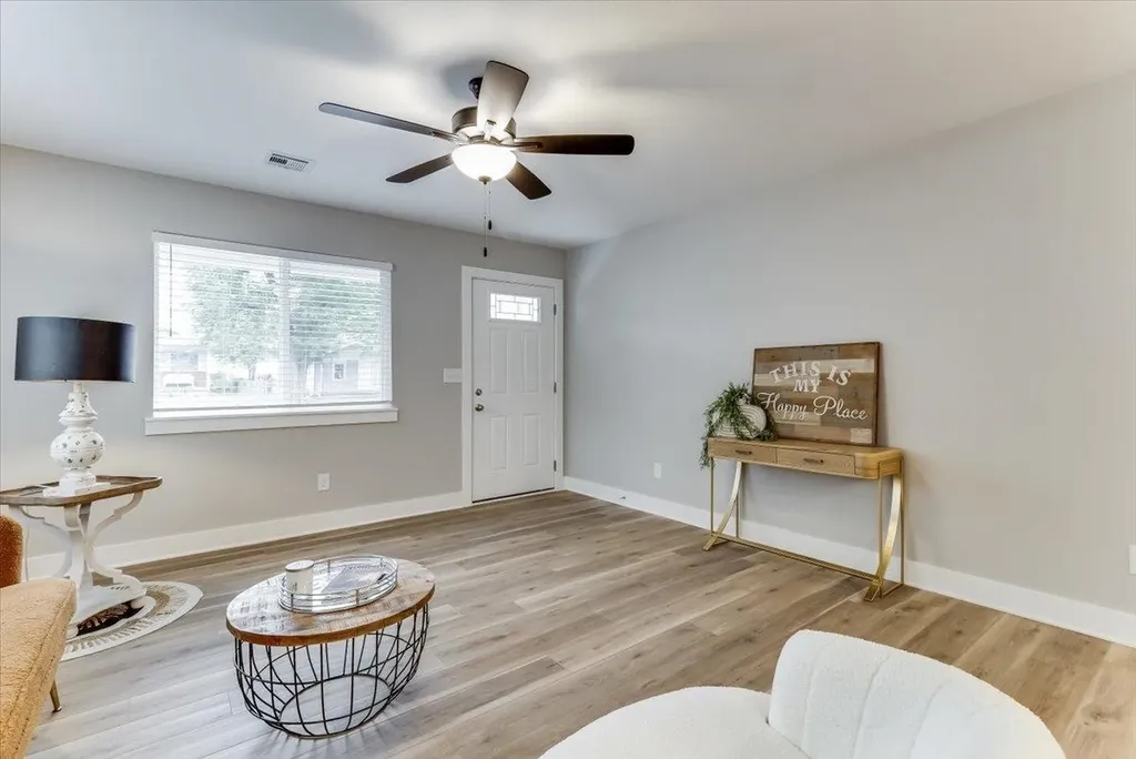 1932 S Mosley Wichita KS 67211