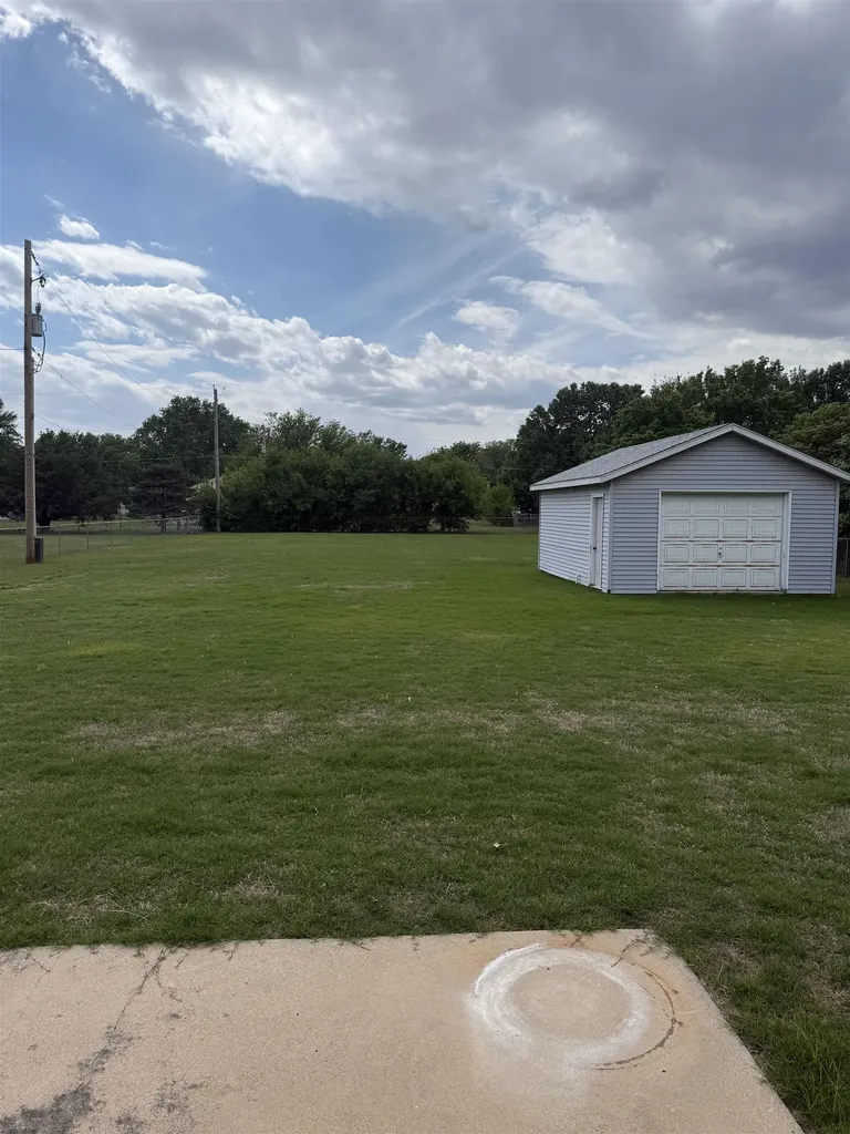 5461 N Delaware Wichita KS 67204
