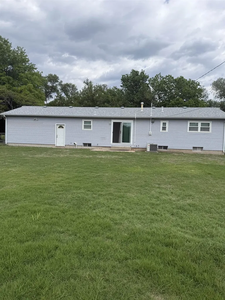 5461 N Delaware Wichita KS 67204